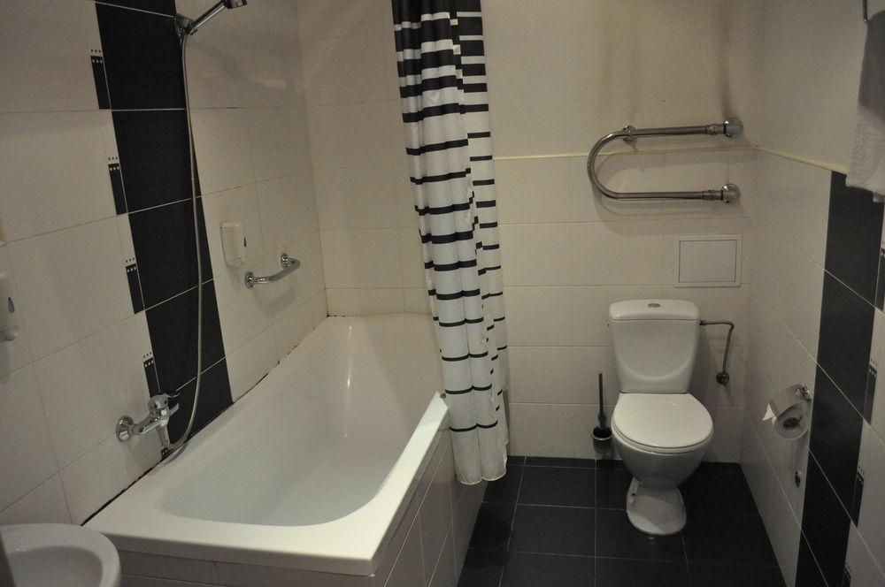 Hotel Albatross Riga Exteriör bild