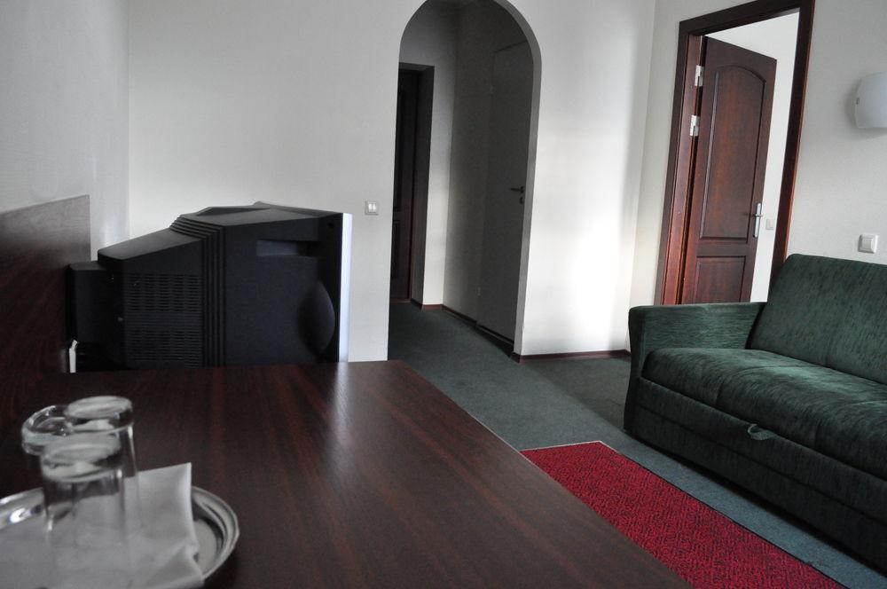 Hotel Albatross Riga Exteriör bild